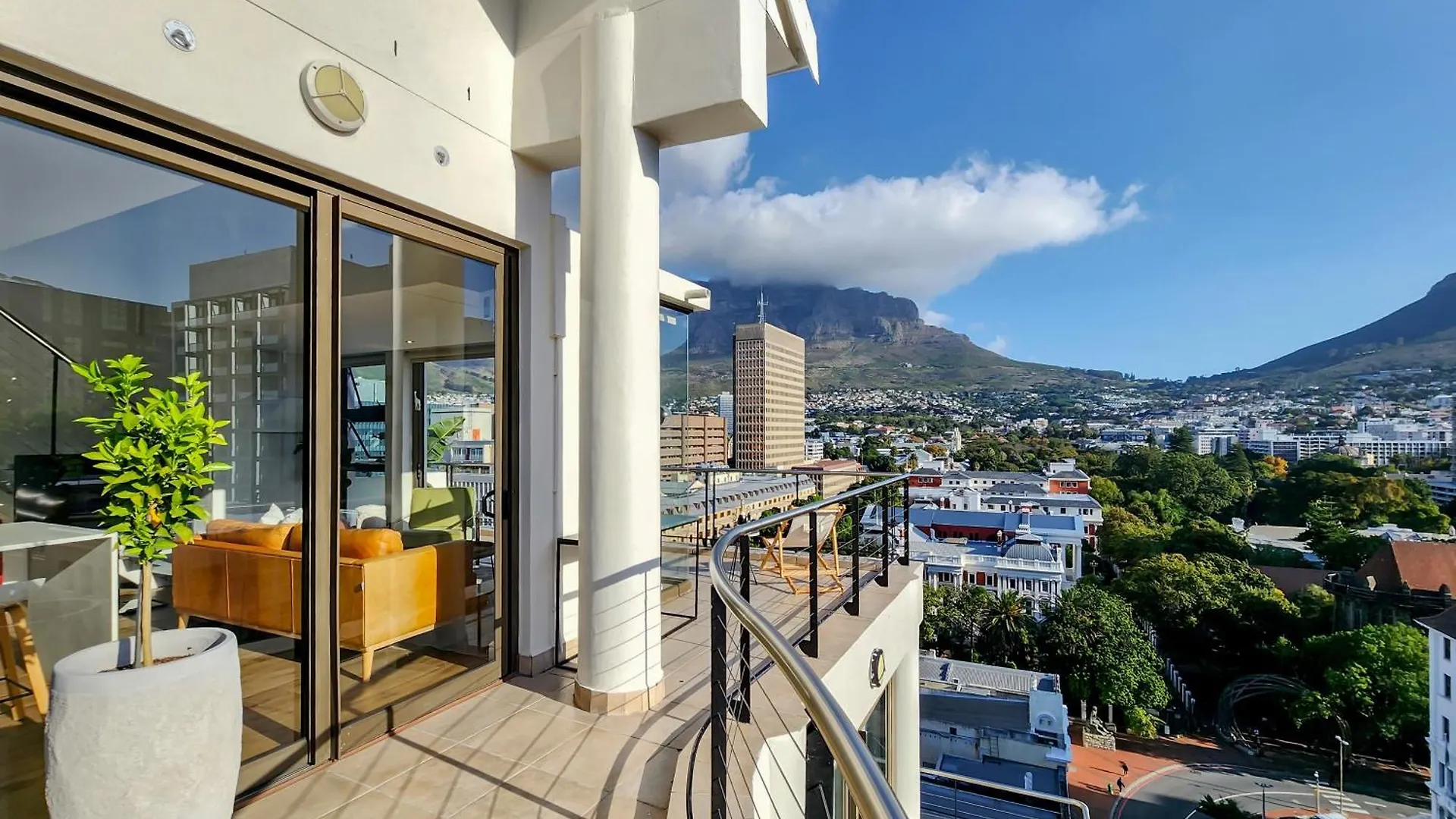 Appartamento Luxury Penthouse Loft With 300 Degrees Cityscape Views Città del Capo
