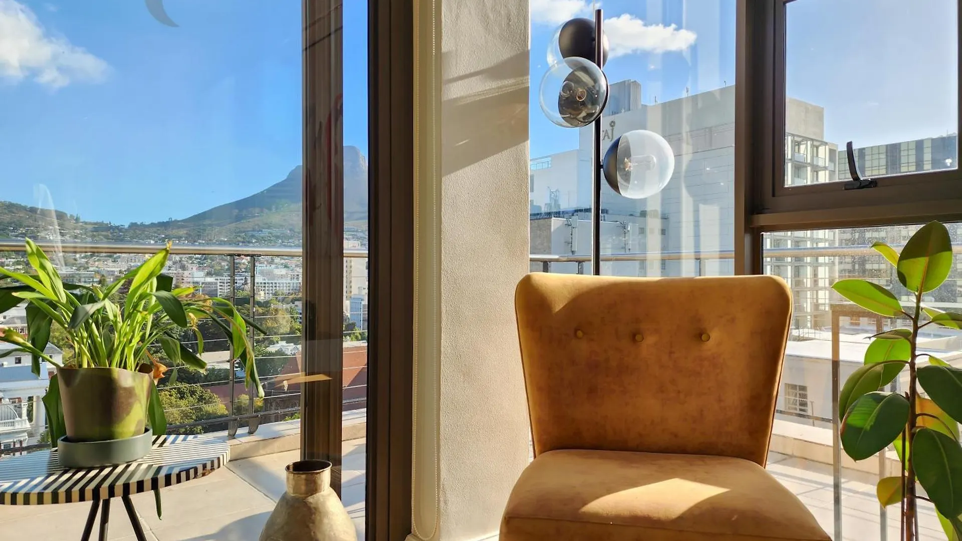 Luxury Penthouse Loft With 300 Degrees Cityscape Views Città del Capo Sudafrica