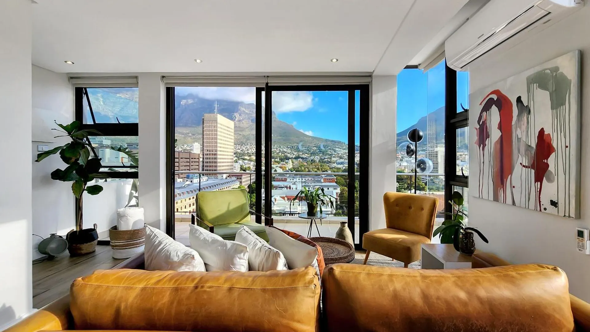 Luxury Penthouse Loft With 300 Degrees Cityscape Views Città del Capo