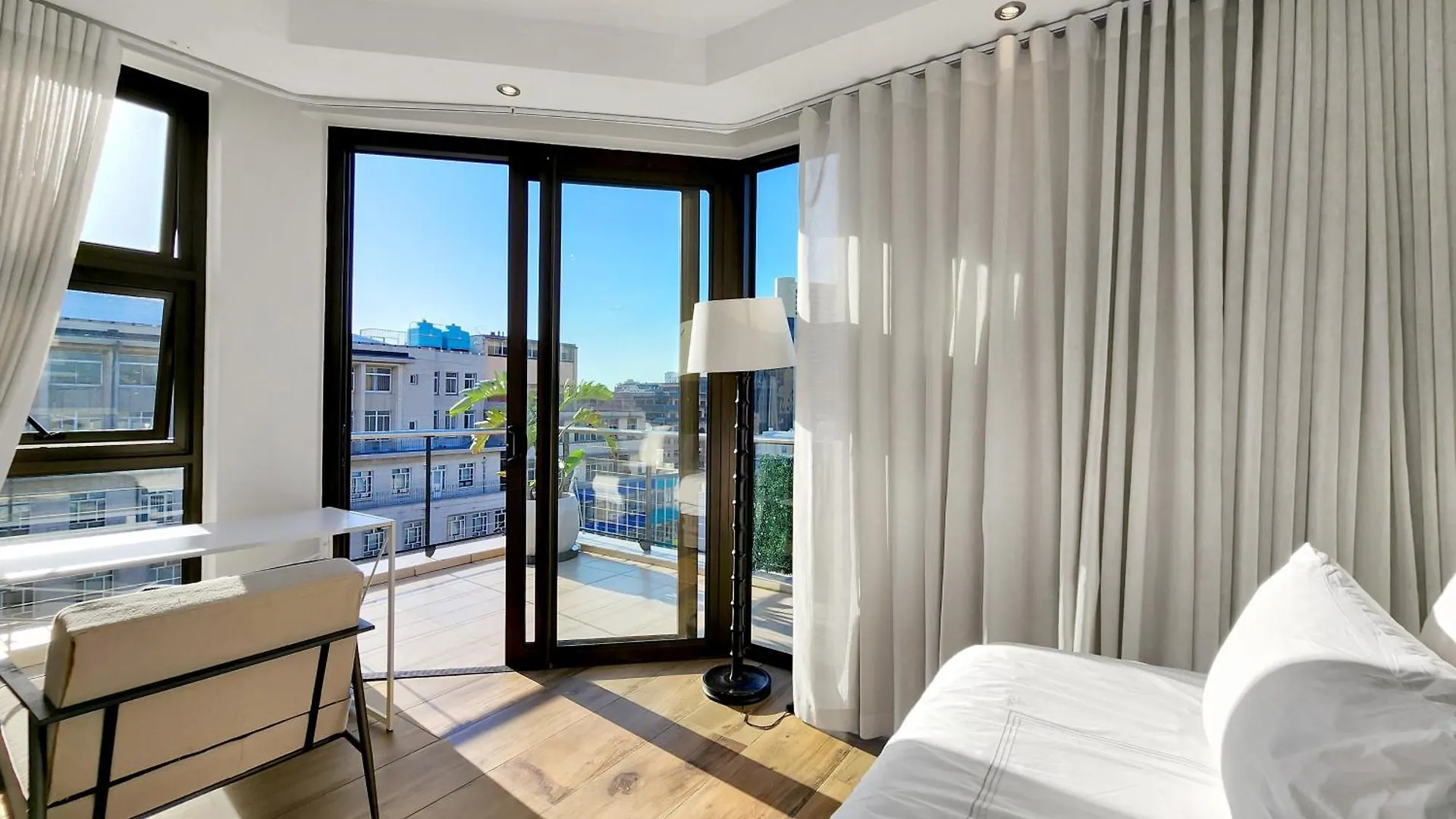 Luxury Penthouse Loft With 300 Degrees Cityscape Views Ciudad del Cabo